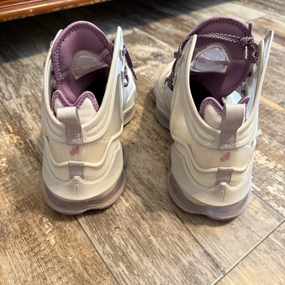Men’s Nike LeBron 19 Strive for Greatness Gray/Purple Sneakers 10.5 - Picture 4 of 6